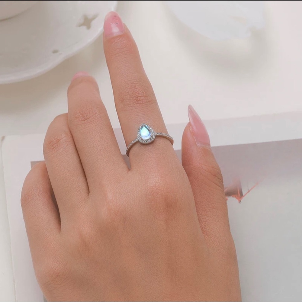 New gorgeous sterling silver water drop moonstone ring size 7 - Picture 11 of 15